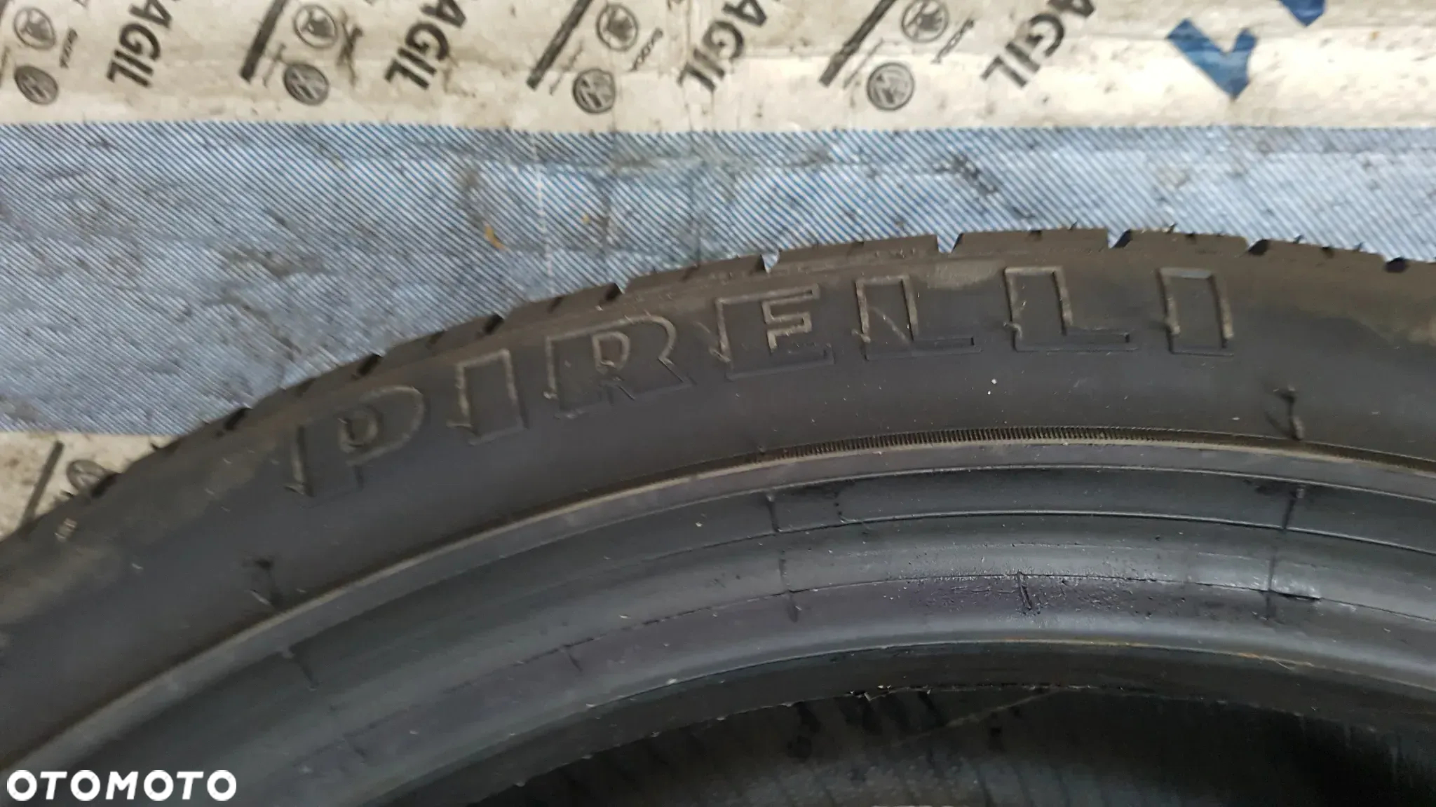 PORELLI PZERO ROSSO 235/45R19   235/45/19 - 9