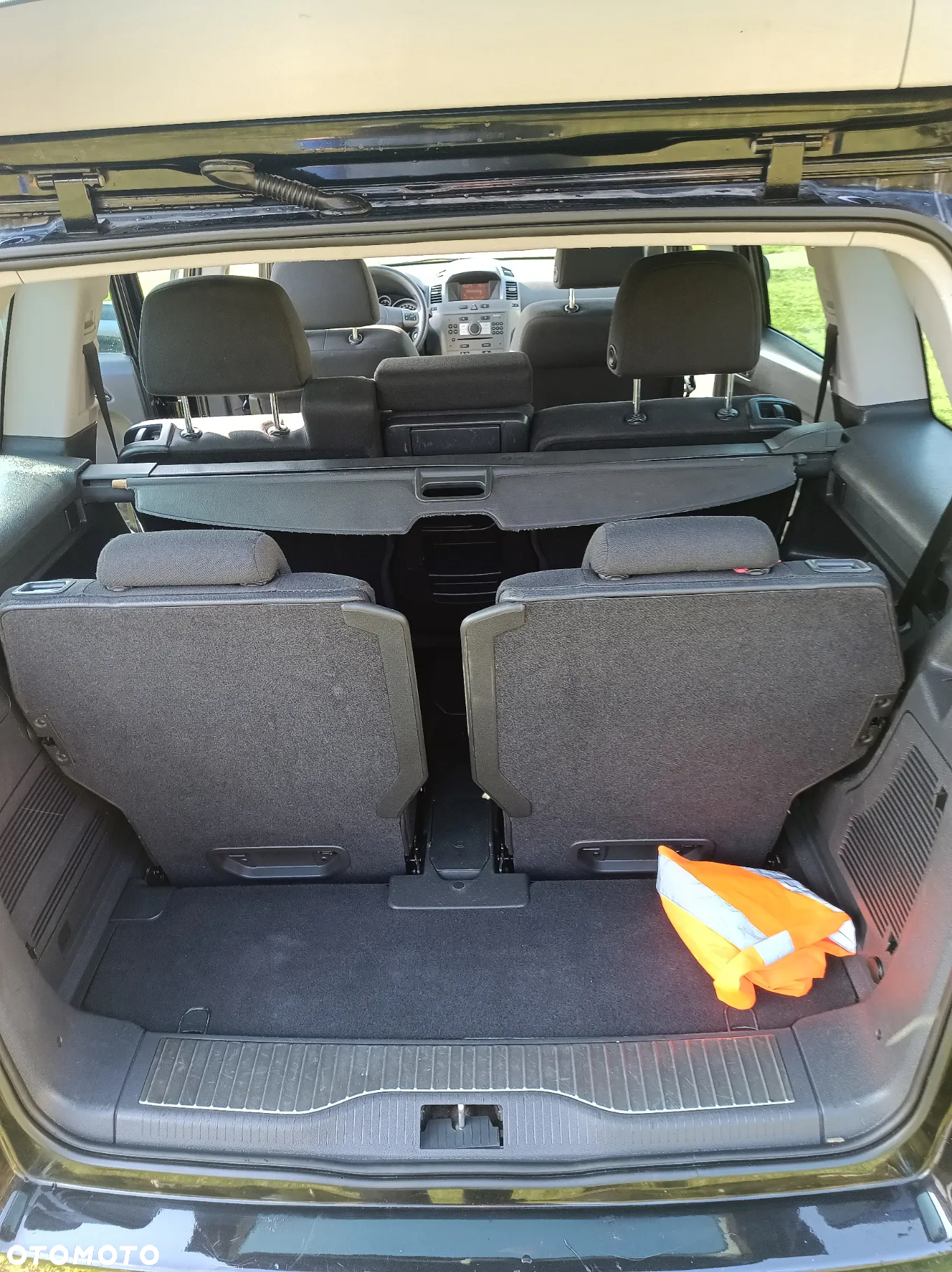 Opel Zafira 1.6 - 9