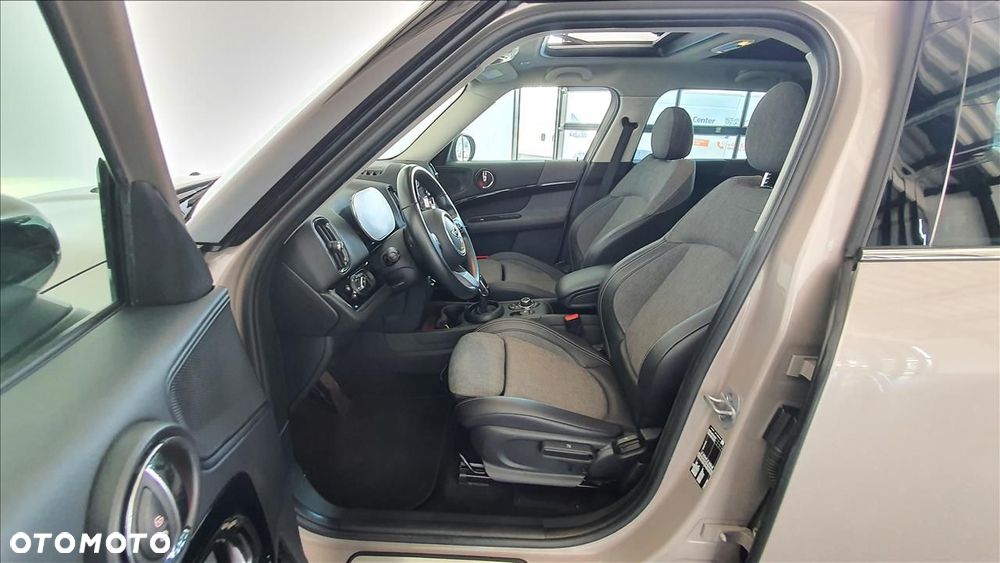 MINI Countryman Cooper Classic Trim - 13