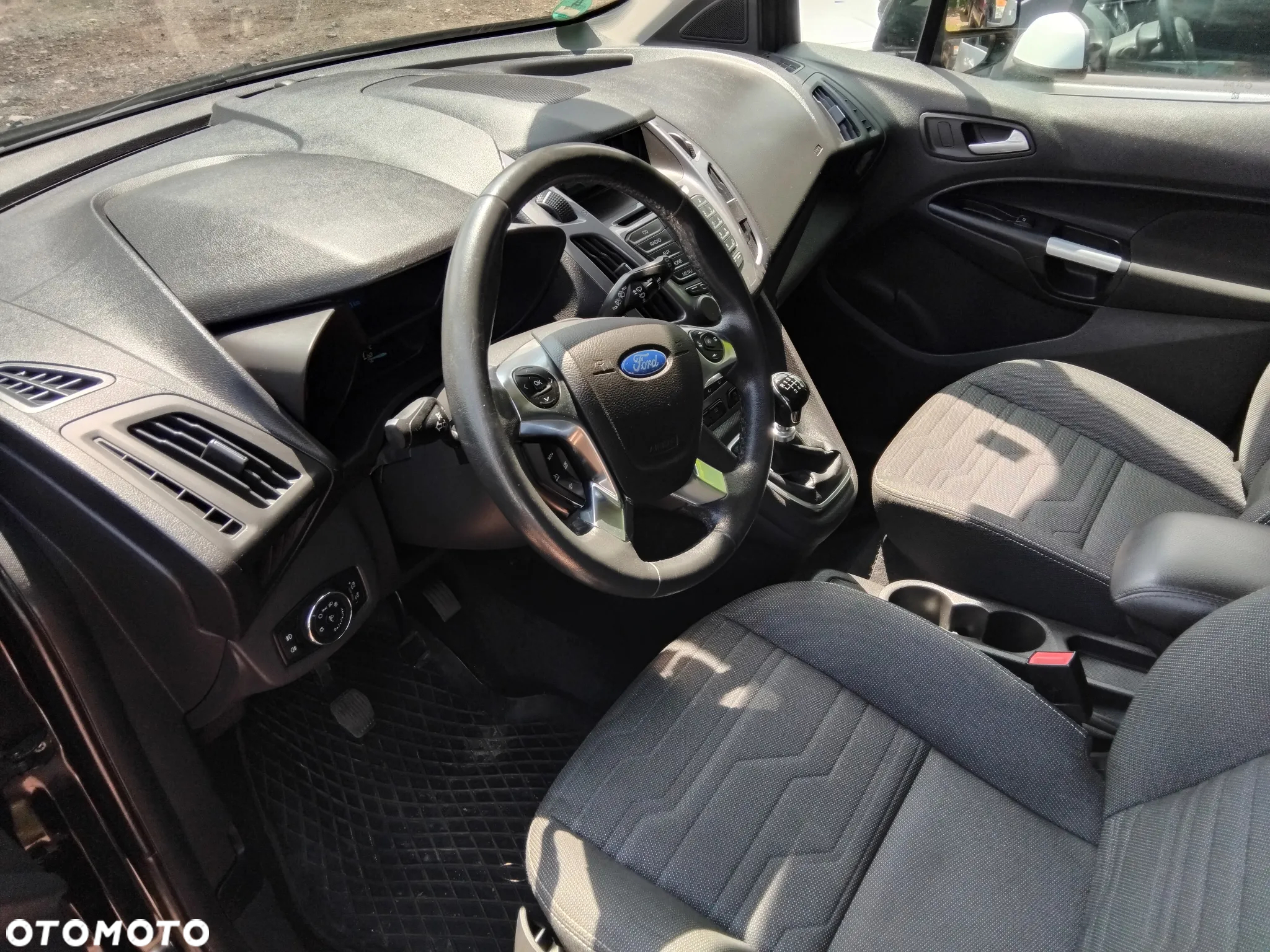 Ford Tourneo Connect 1.5 TDCi Start-Stop Titanium - 26