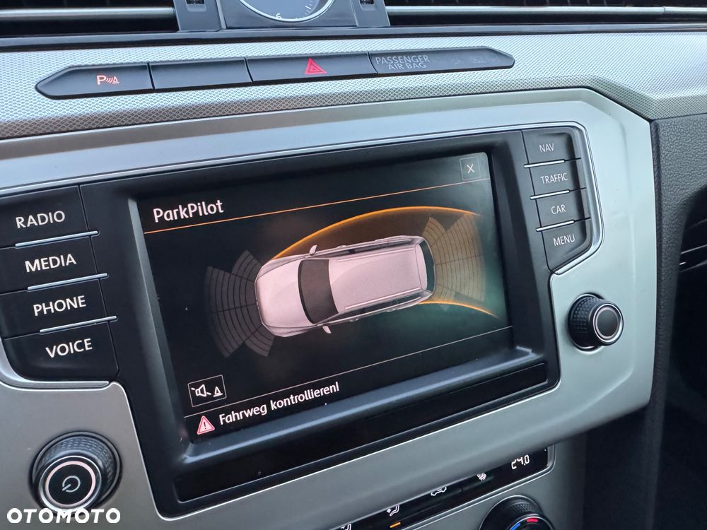 Volkswagen Passat Variant 1.4 TSI ACT (BlueMotion Technology) Highline - 33