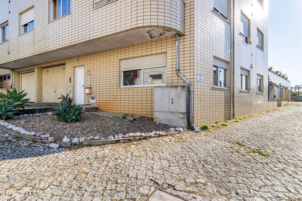 Apartamento T2 Venda em Escapães,Santa Maria da Feira - Grande imagem: 2/16