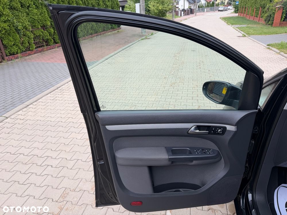 Volkswagen Touran 2.0 TDI DPF BlueMotion Technology MATCH - 33