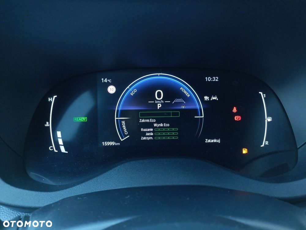 Toyota Yaris Cross - 17