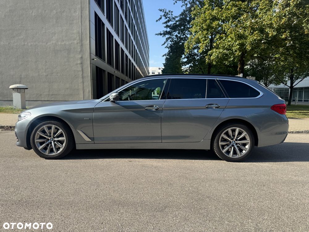 BMW Seria 5 520d Sport Line - 9