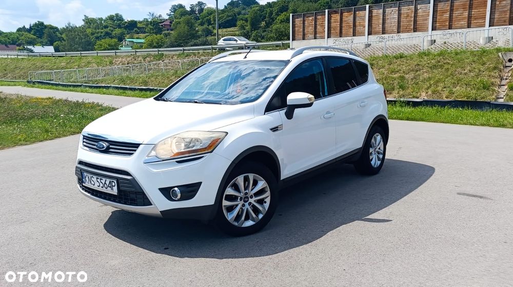 Ford Kuga 2.0 TDCi 2x4 Titanium - 4