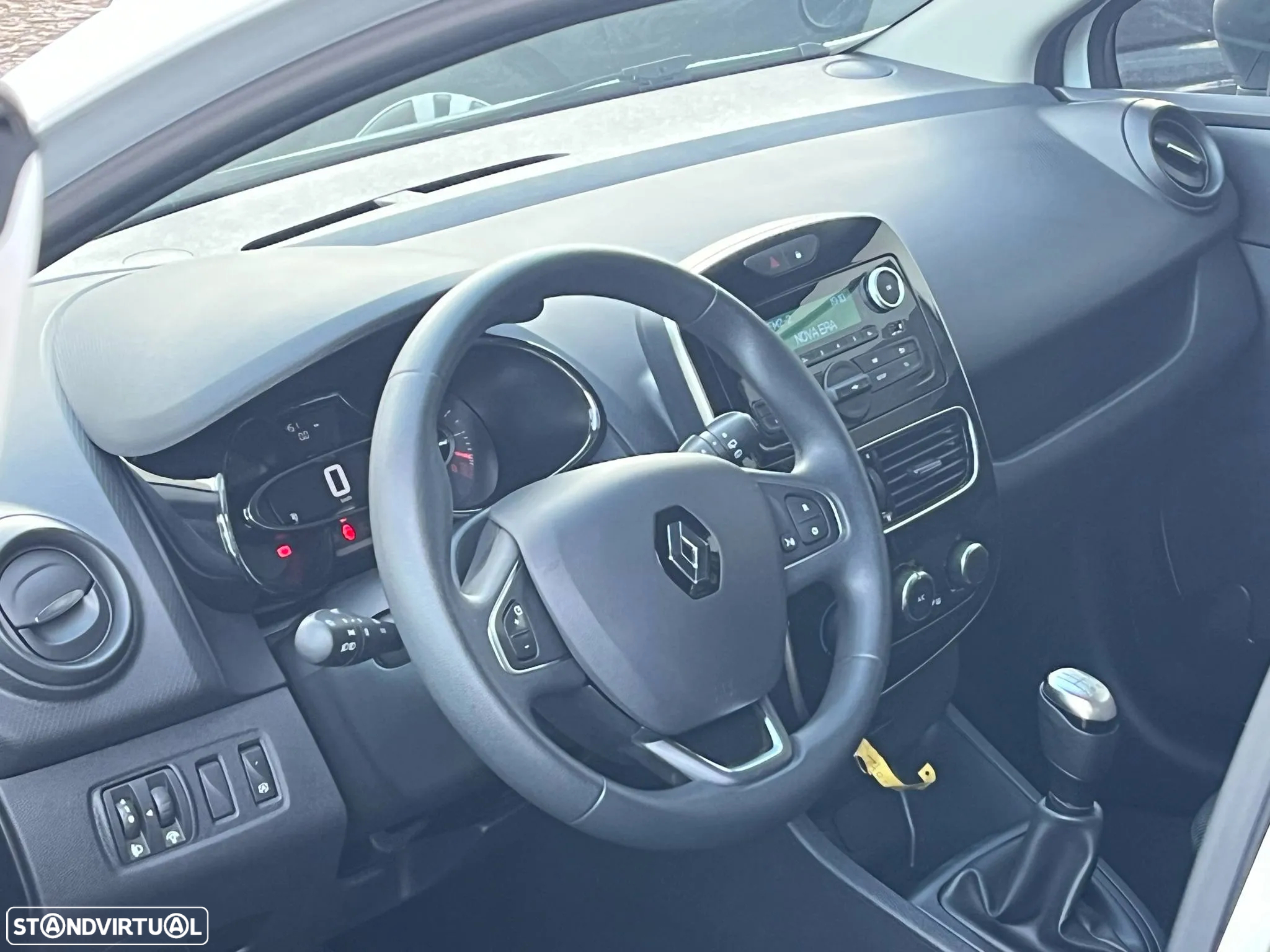 Renault Clio IV Van 1.5 dCi 75cv - 8