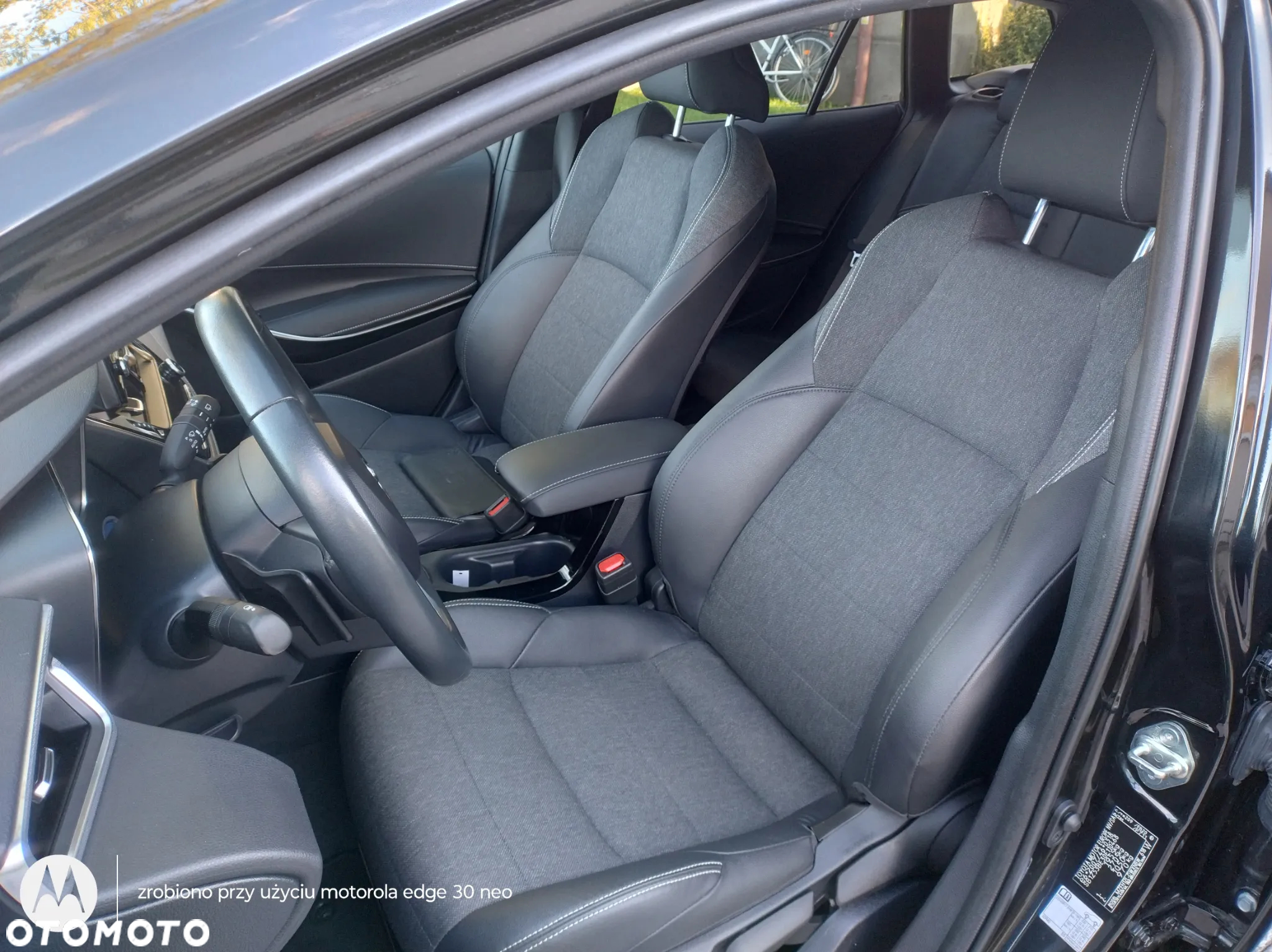 Toyota Corolla 2.0 Hybrid Style - 24