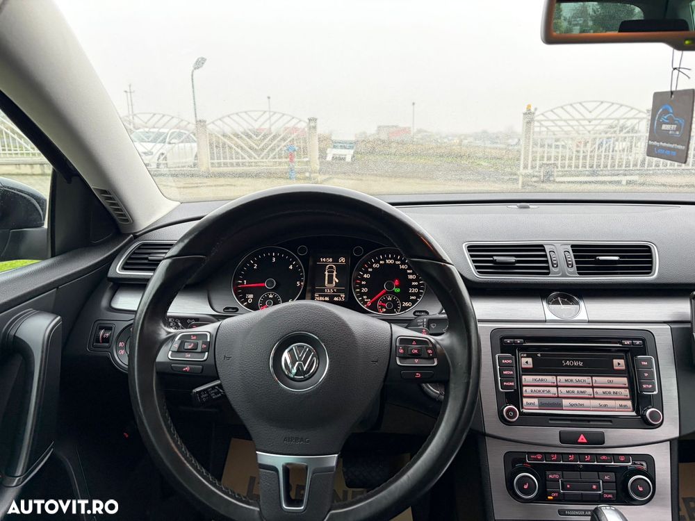 Volkswagen Passat Variant 2.0 Blue TDI DSG SCR Highline - 16