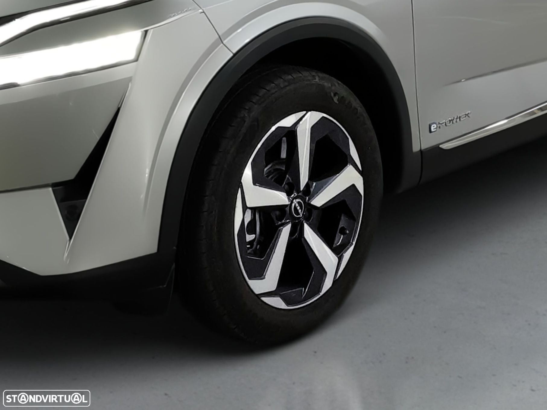 Nissan Qashqai 1.3 DIG-T N-Connecta LED - 4