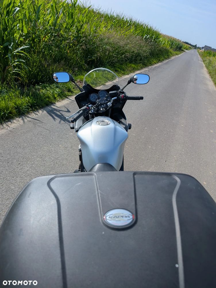 Yamaha FZS - 5