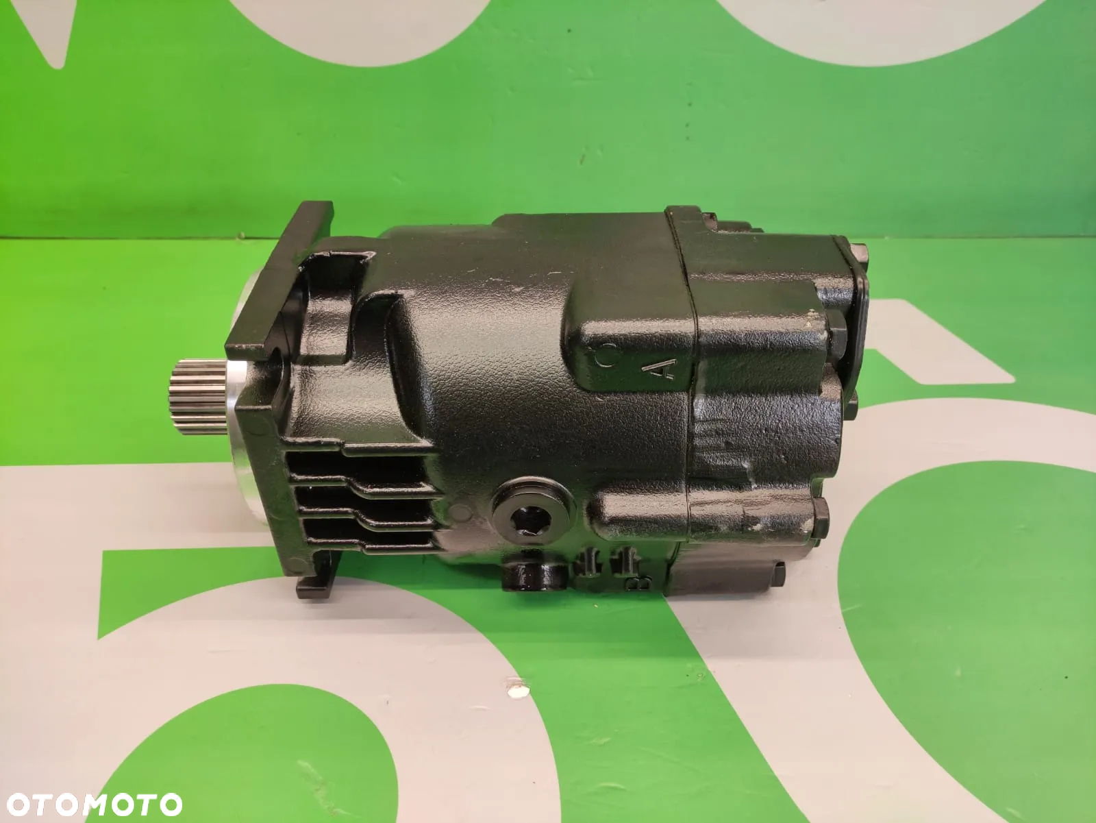 Silnik jazdy 90M075 Sauer Danfoss 768713 New Holland TC - 2
