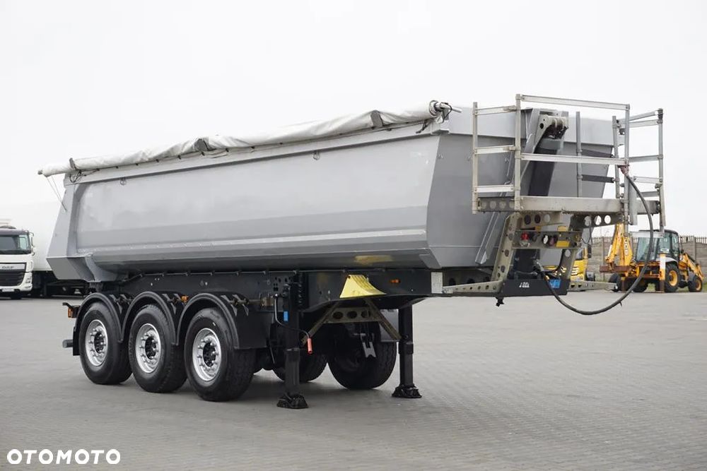 Schmitz Cargobull WYWROTKA / 24 M3 / OŚ PODNOSZONA - 1