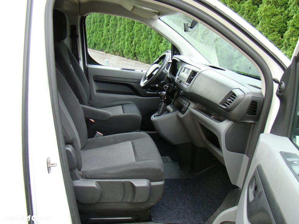 Peugeot Traveller - 25