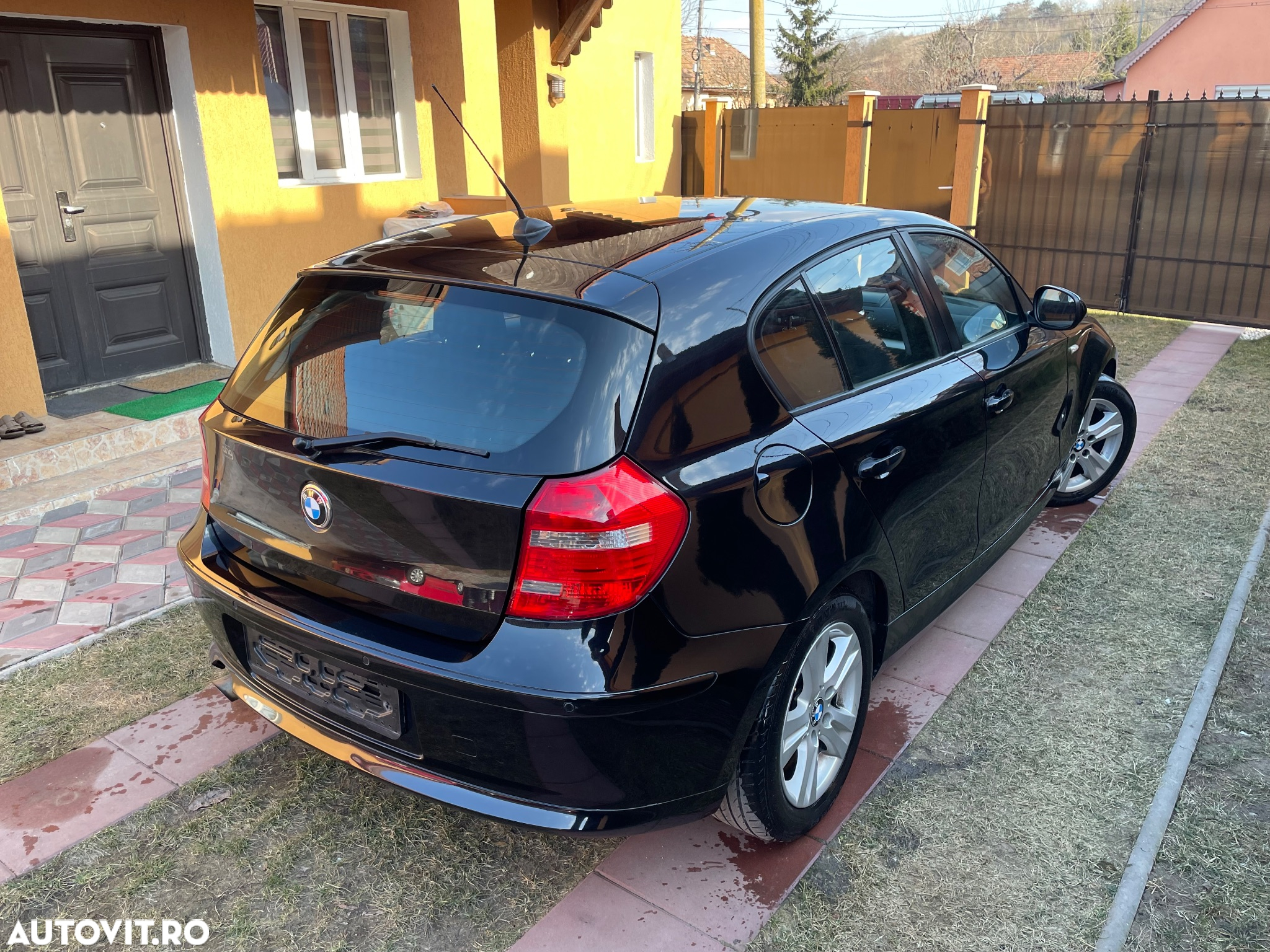 BMW Seria 1 118d DPF - 14