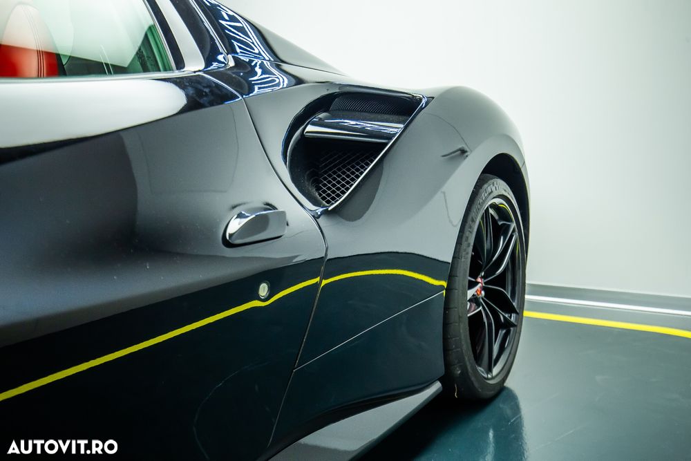 Ferrari 488 Spider - 9