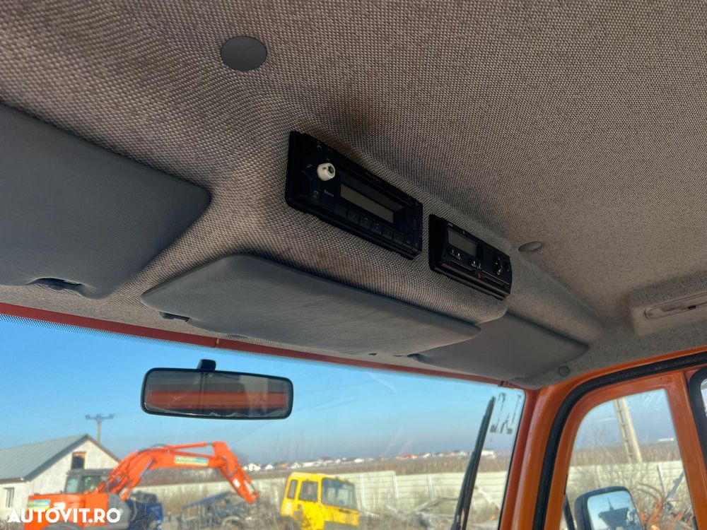 Mercedes-Benz U400 - 19