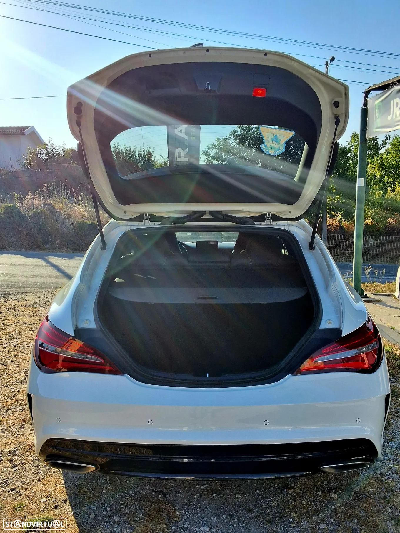 Mercedes-Benz CLA 180 d Shooting Brake AMG Line - 6