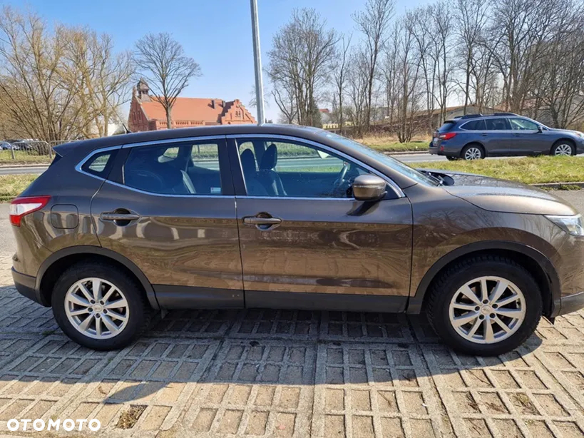 Nissan Qashqai 1.2 DIG-T N-Vision EU6 - 2
