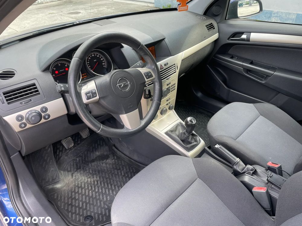 Opel Astra III 1.9 CDTI - 12