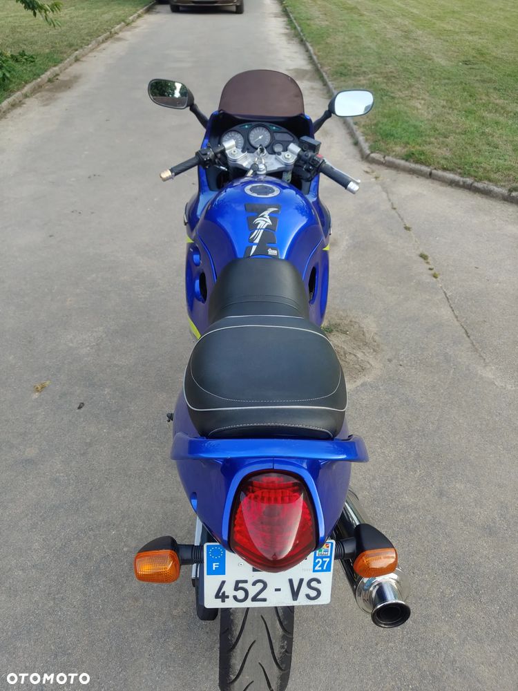Suzuki GSX - 2