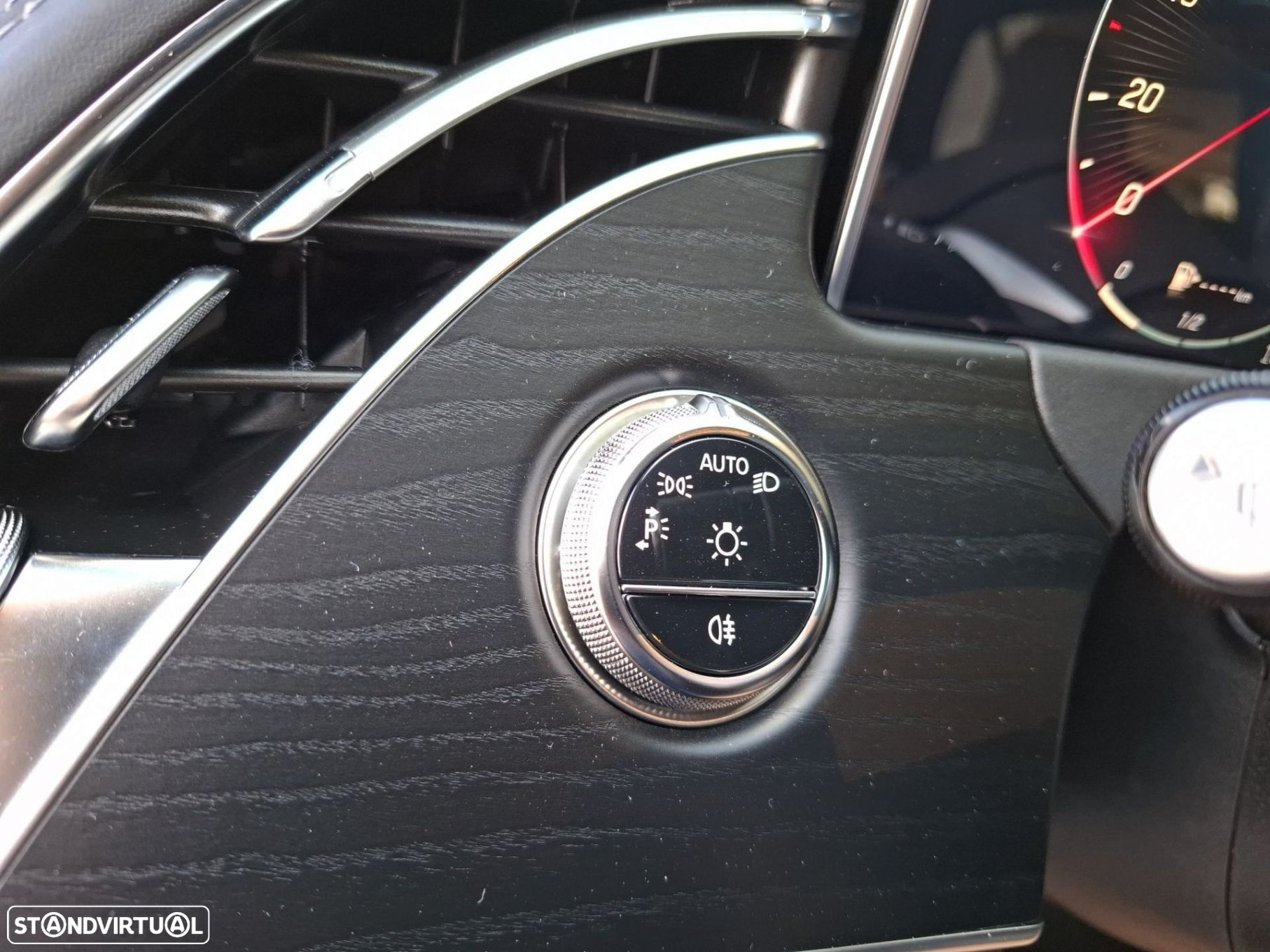 Mercedes-Benz E 300 e AMG Line - 22