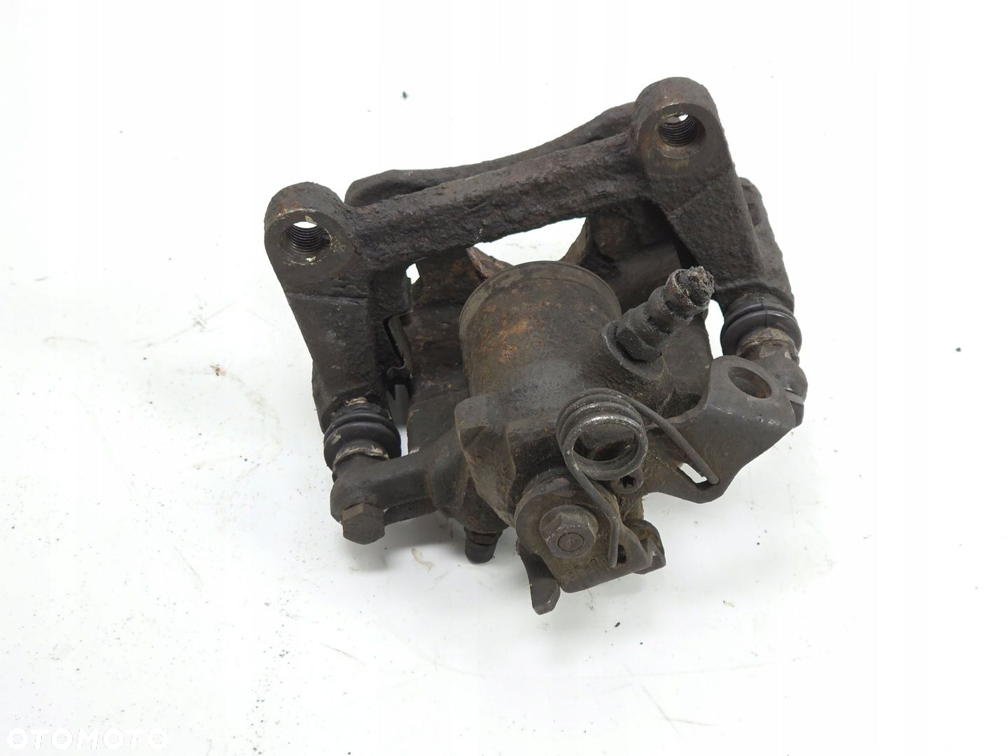 VW T4 96-03 ZACISK HAMULCOWY LEWY TYŁ  JARZMO TYLNY KOMPLET 3A - 4
