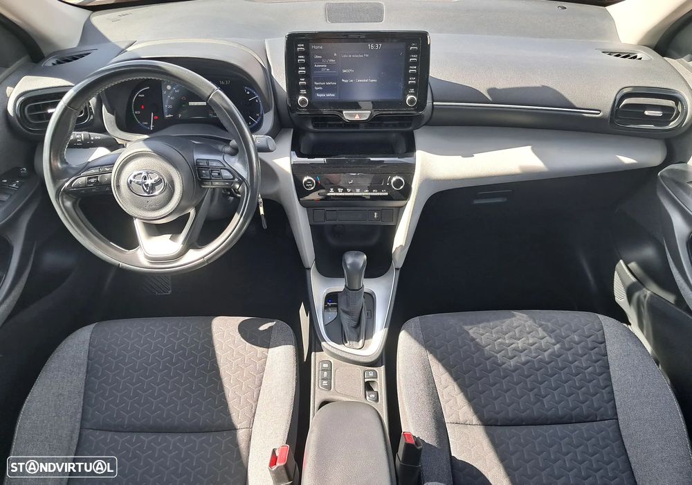 Toyota Yaris Cross 1.5 HDF Comfort Plus - 14