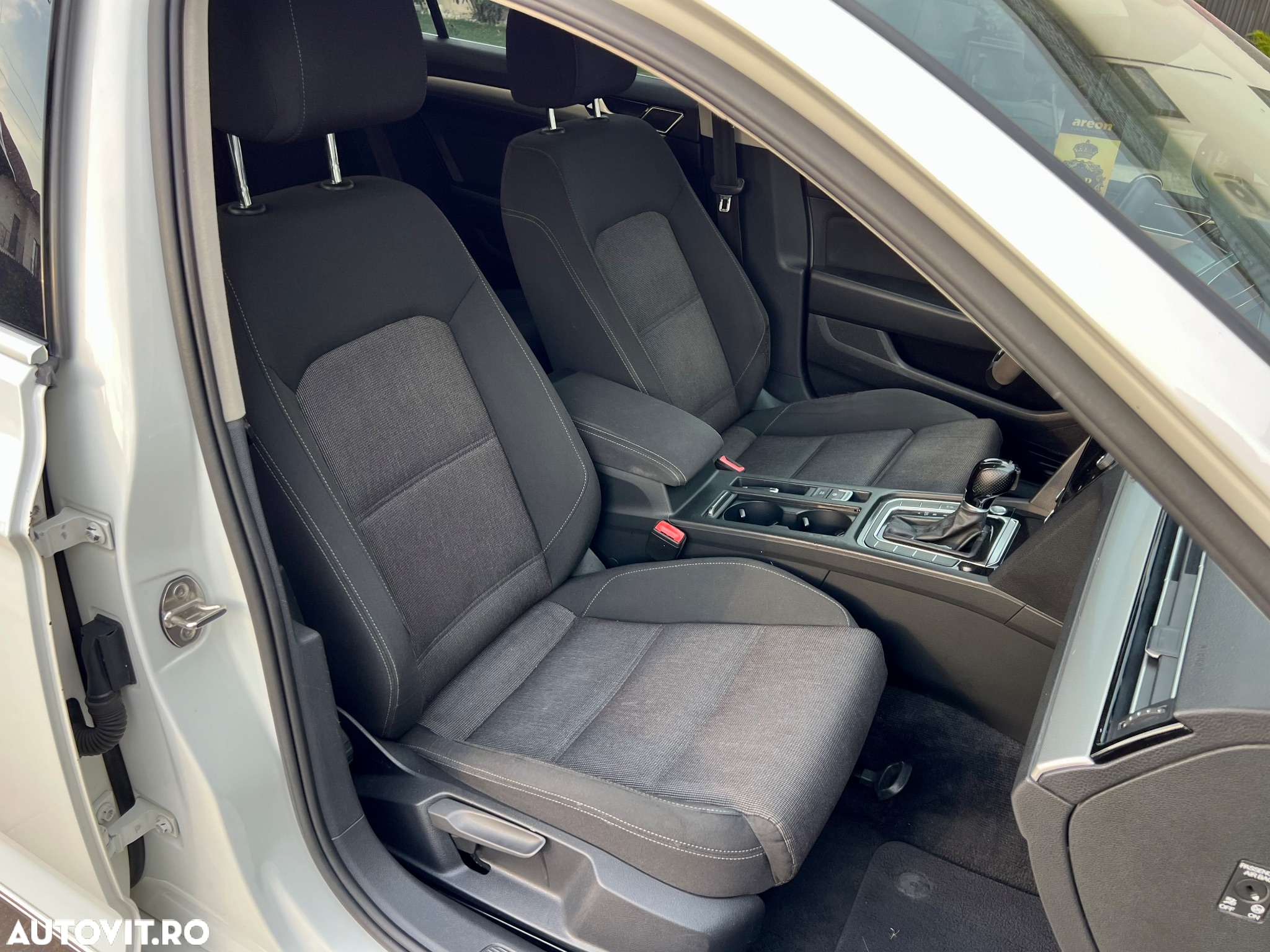 Volkswagen Passat 1.6 TDI (BlueMotion Technology) DSG Comfortline - 16