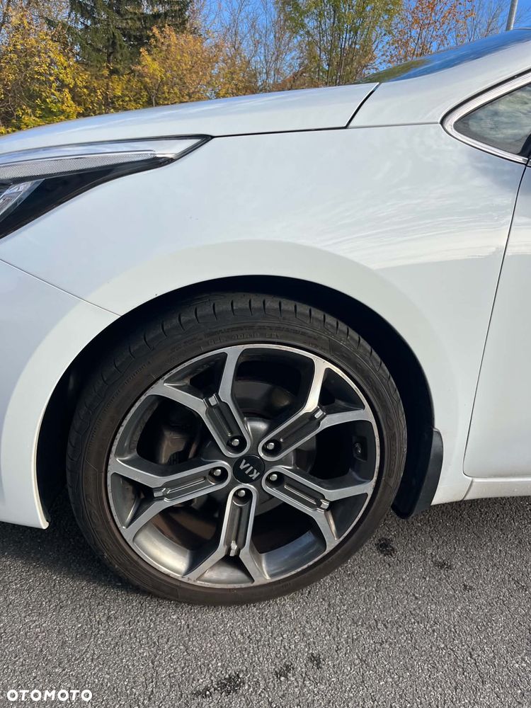 Kia ProCeed - 9