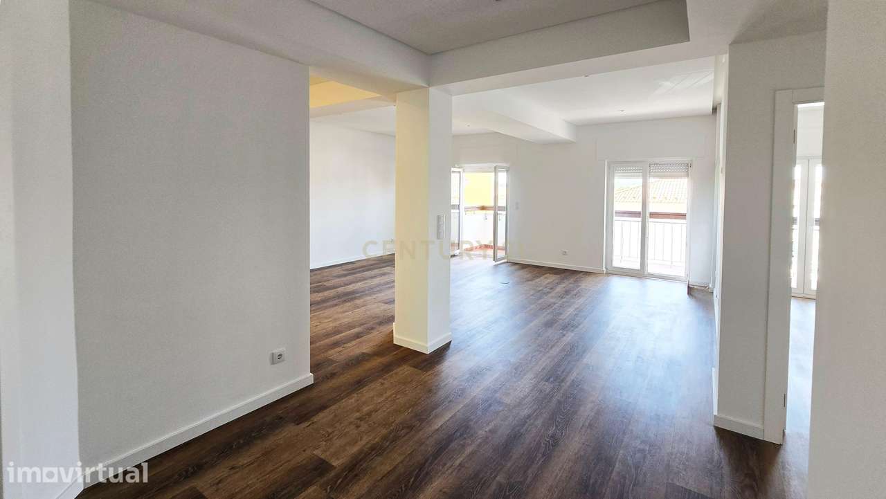 Luminoso e Moderno Apartamento Totalmente Remodelado com Varanda Gener - Grande imagem: 2/24