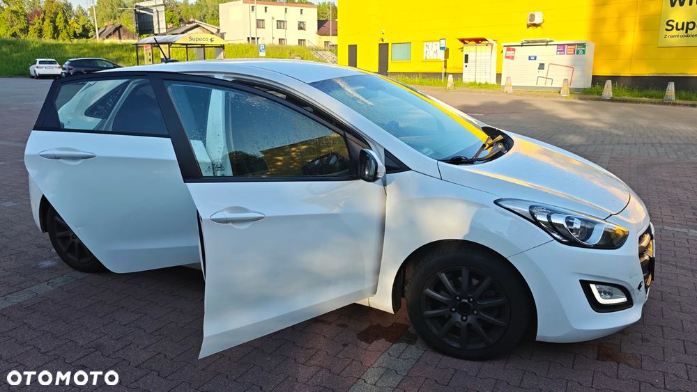 Hyundai i30 1.6 CRDi BlueDrive Comfort - 9