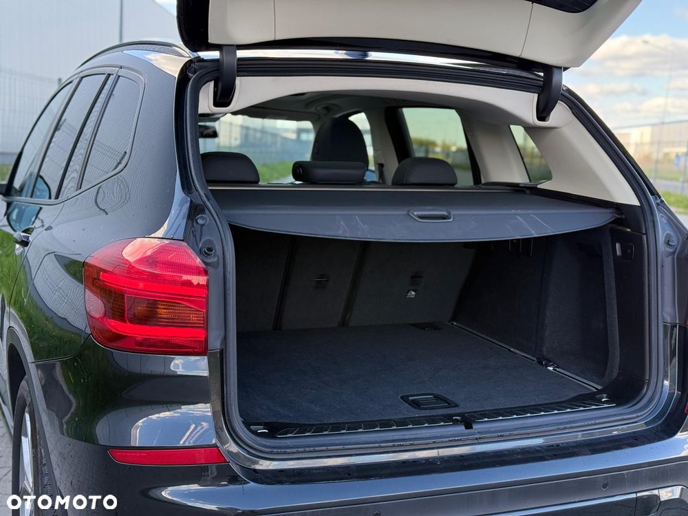 BMW X3 xDrive20i Advantage sport - 15
