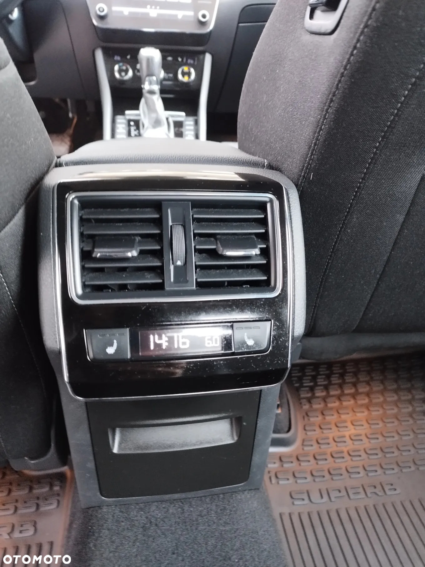 Skoda Superb 2.0 TDI Style DSG - 13