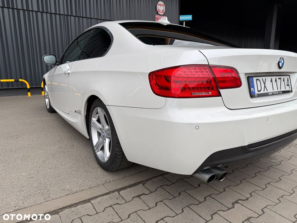BMW Seria 3 325i - 30