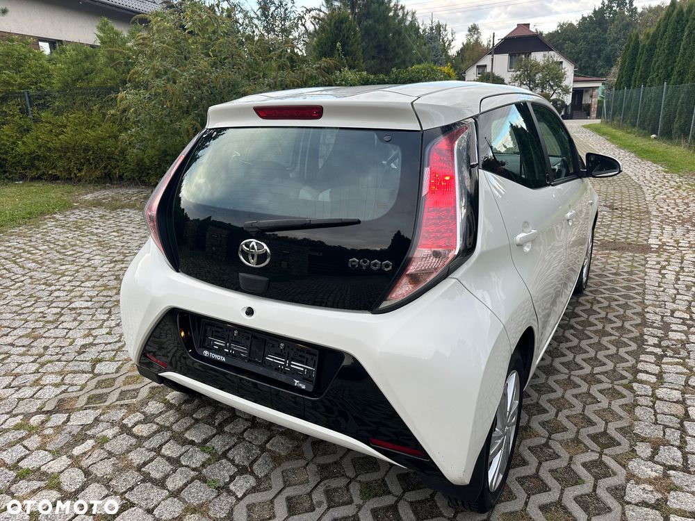 Toyota Aygo x-play - 13
