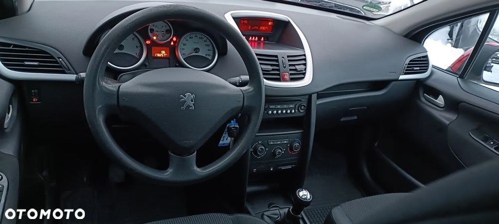 Peugeot 207 95 VTi Family - 19