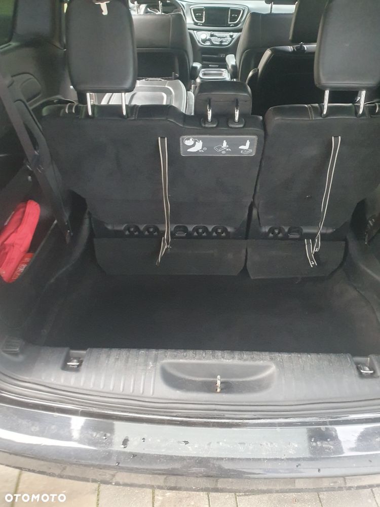 Chrysler Pacifica - 6