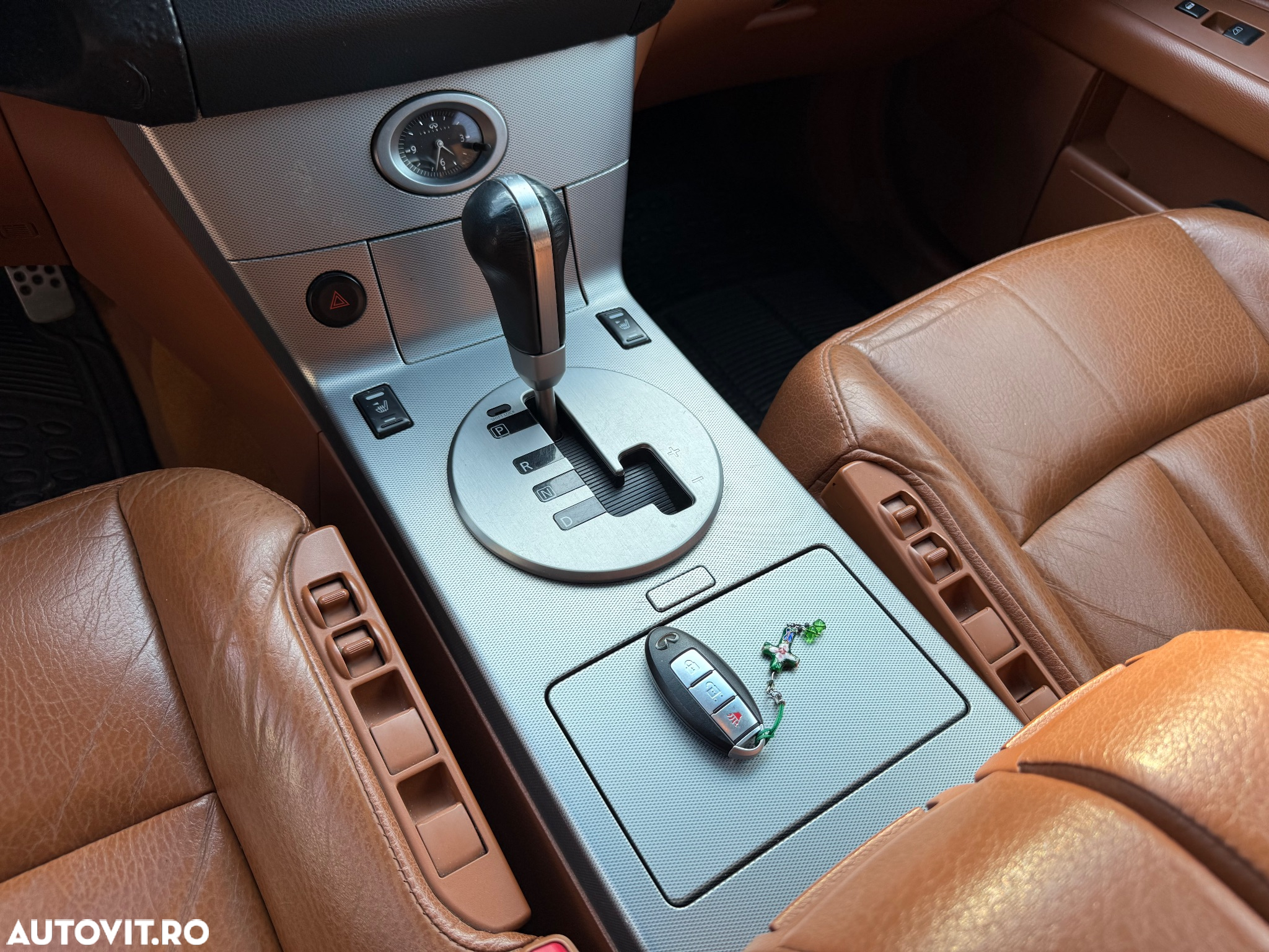 Infiniti FX 45 - 15