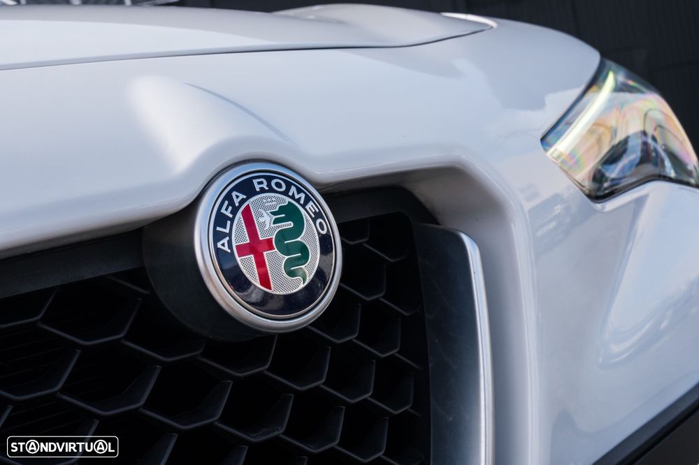 Alfa Romeo Stelvio 2.2 D Veloce Ti Q4 AT8 - 4