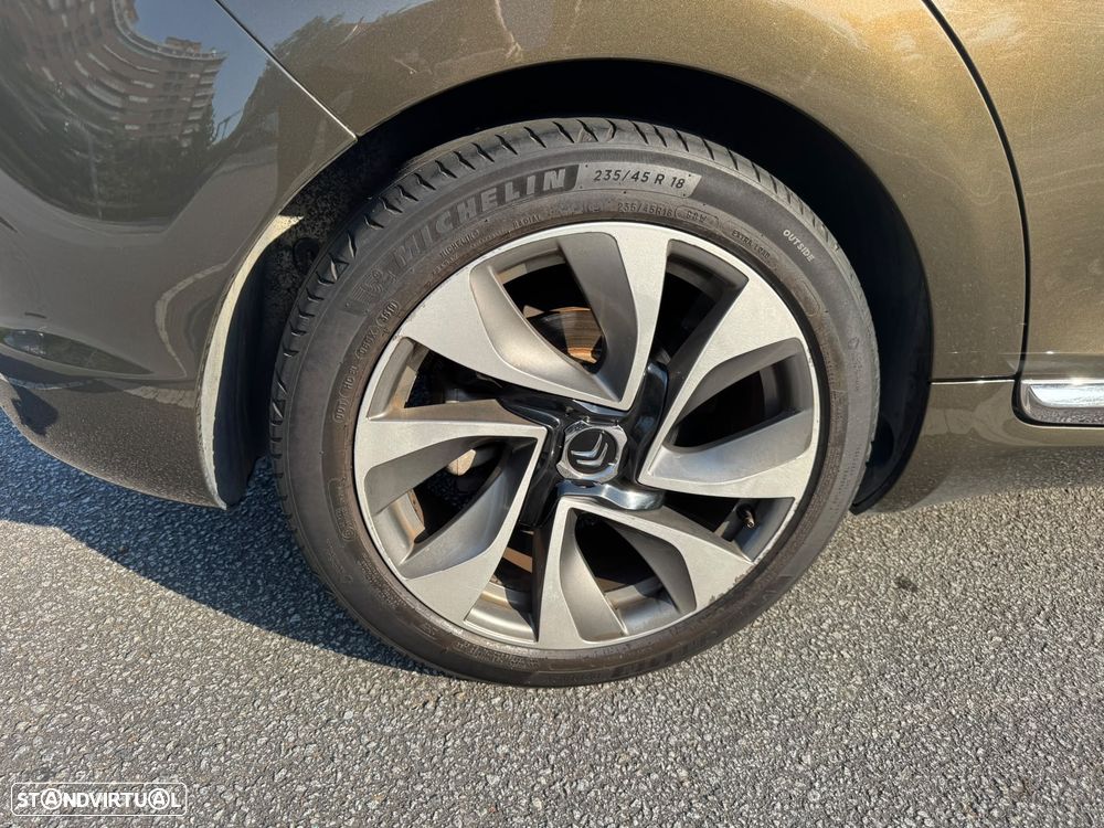 Citroën DS5 2.0 HDi So Chic - 10
