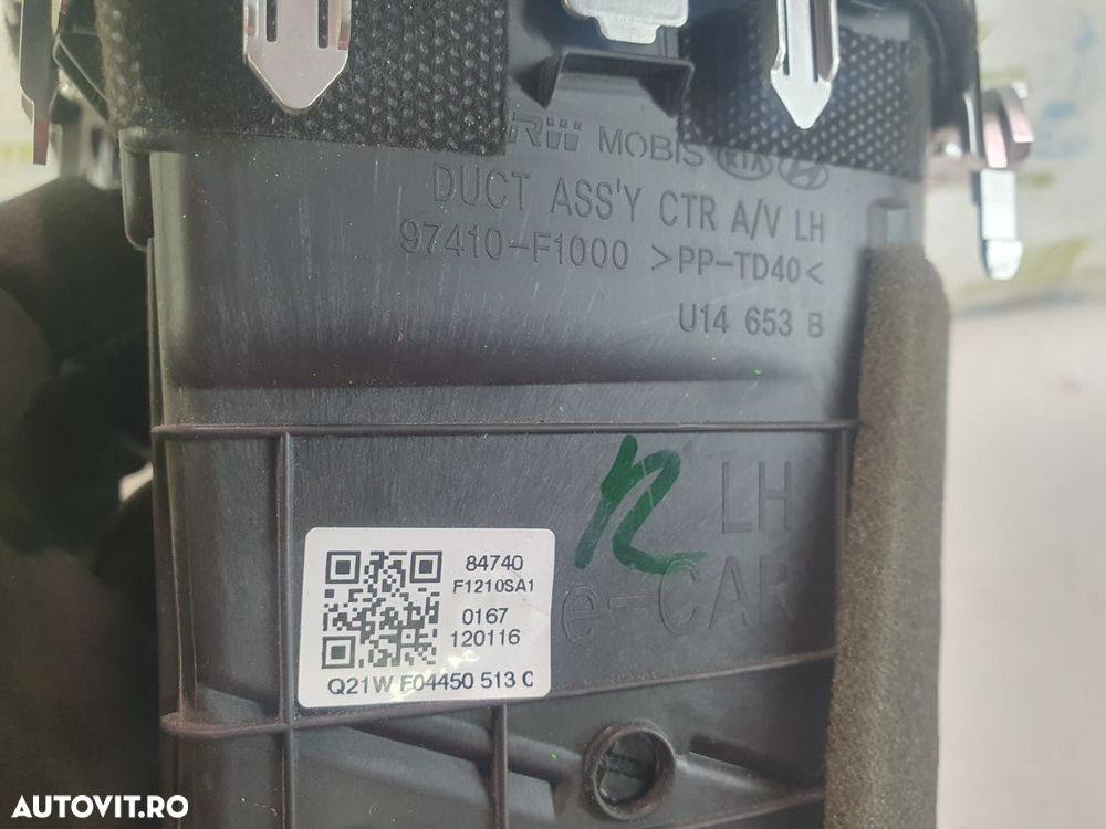 Grila ventilatie bord 84740-f1210sa1 Kia Sportage 4 [2016 - 2020] 2.0 - 3