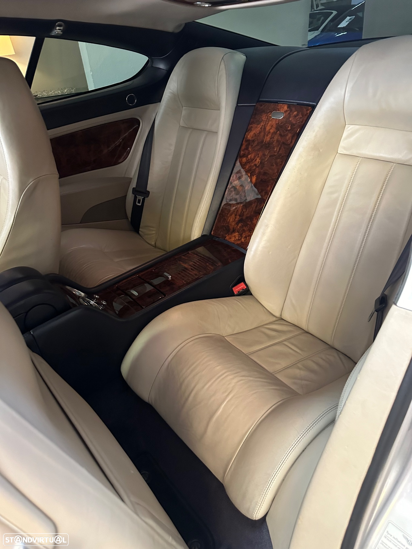 Bentley Continental GT - 16