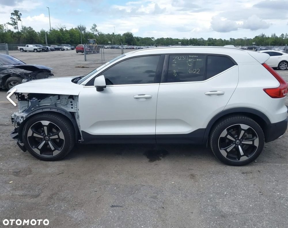 Volvo XC 40 T5 AWD Inscription - 8