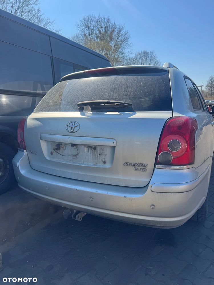 Toyota Avensis T25 na części - 3