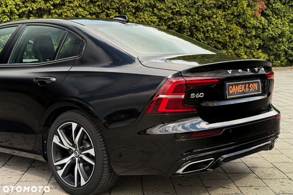 Volvo S60 T4 R-Design - 12