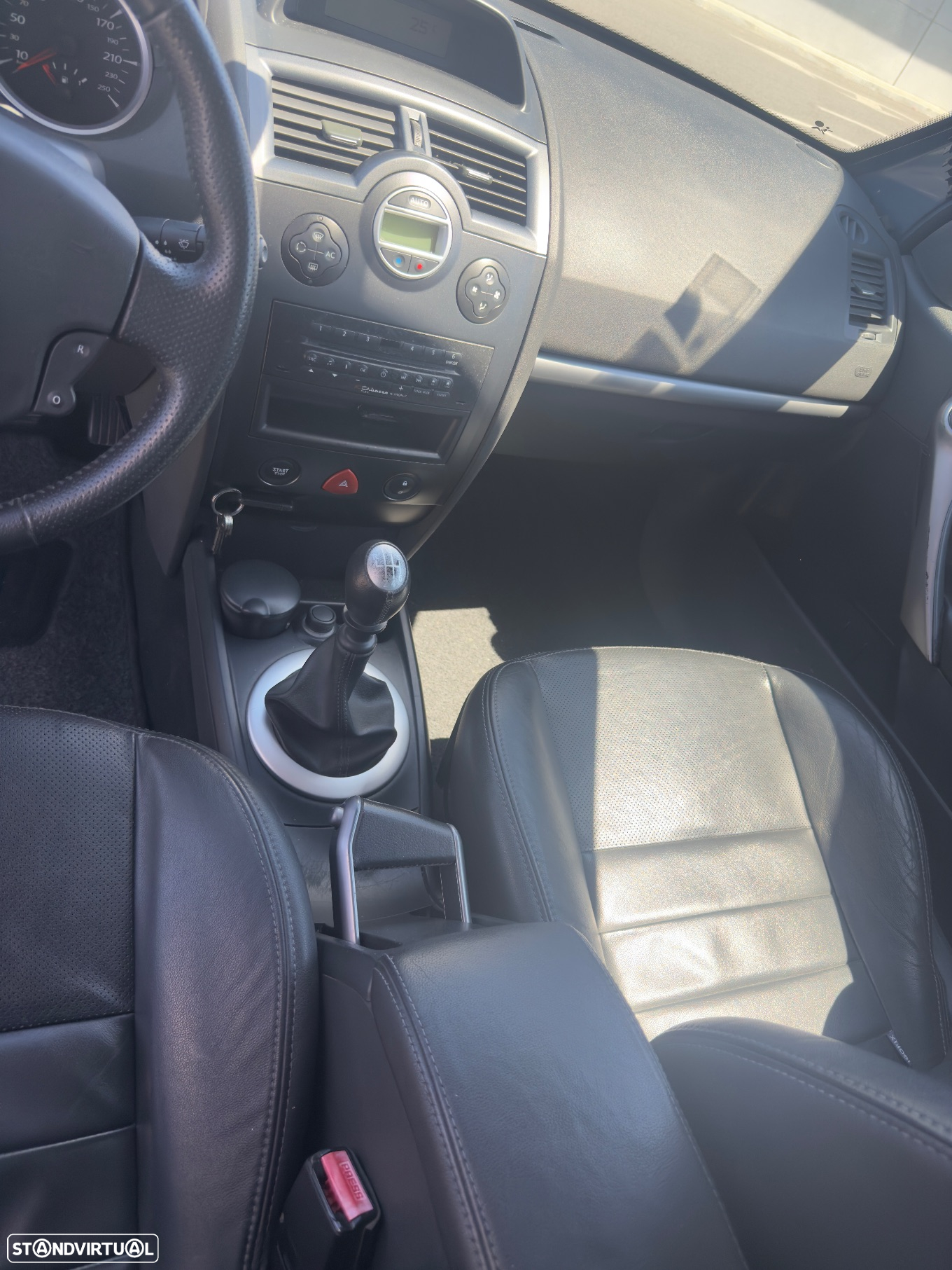 Renault Mégane 1.5 dCi Privilège Luxe - 9