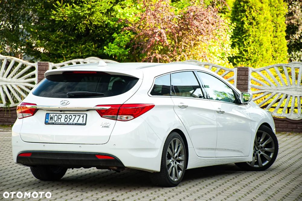 Hyundai i40 1.7 CRDi Comfort + - 17