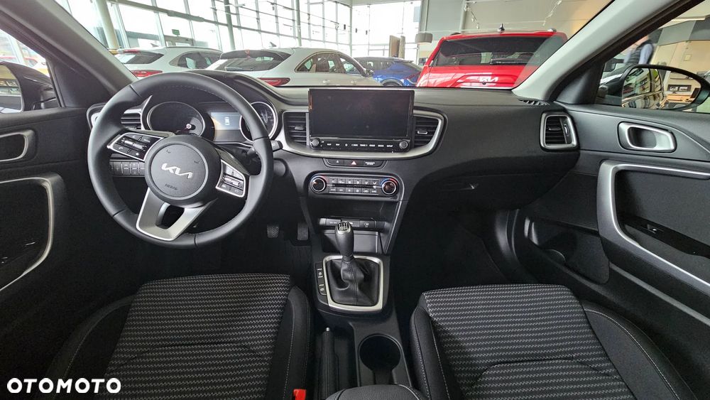 Kia Ceed 1.5 T-GDI M - 5