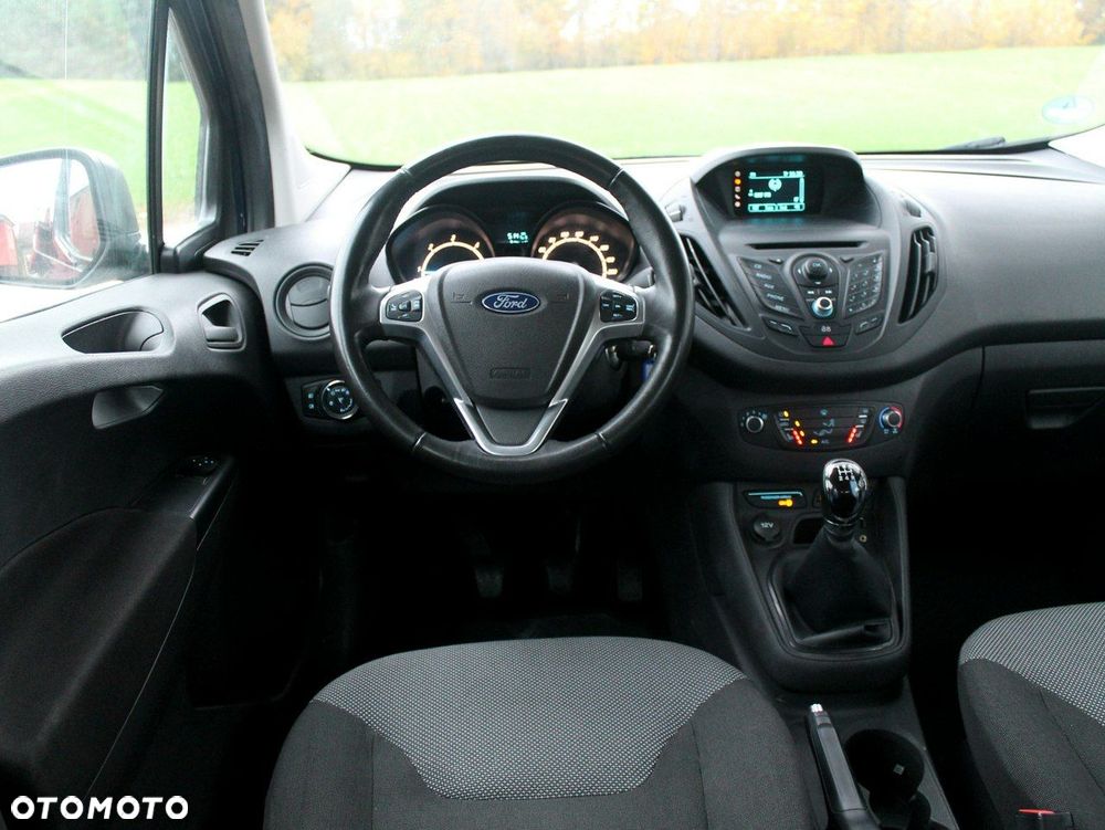 Ford Transit Courier - 9